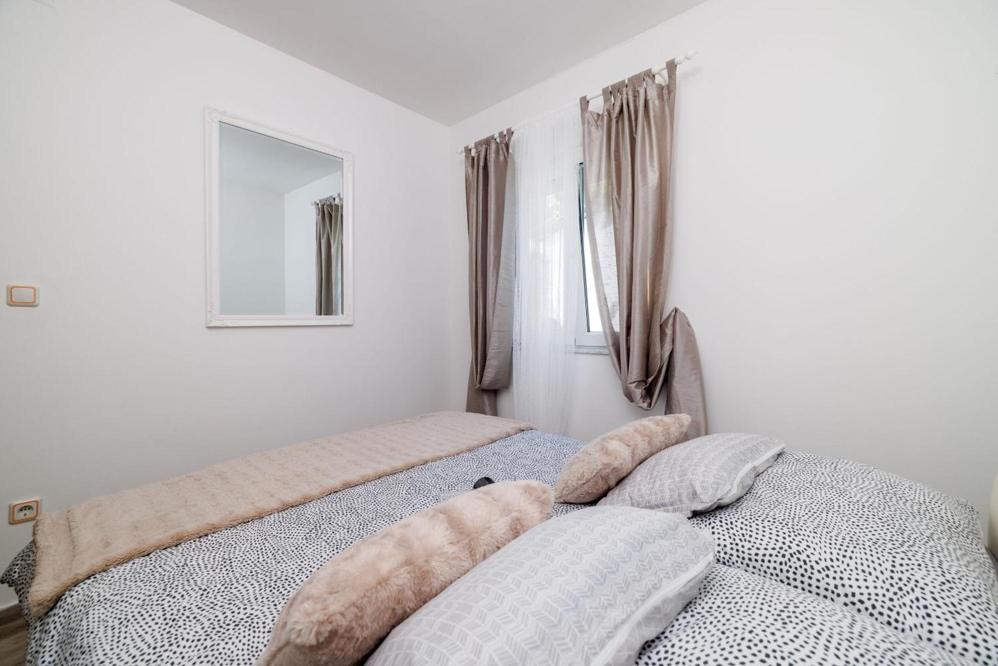 Apartments Luna Crikvenica Bagian luar foto