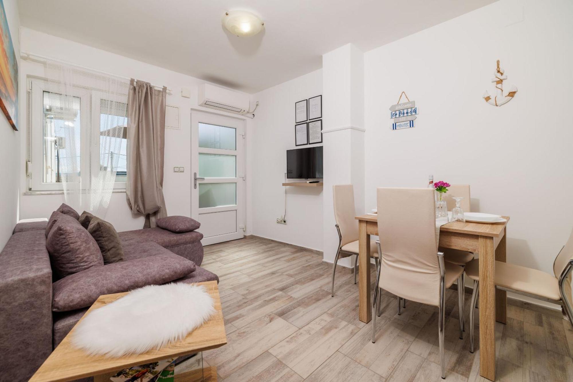 Apartments Luna Crikvenica Bagian luar foto